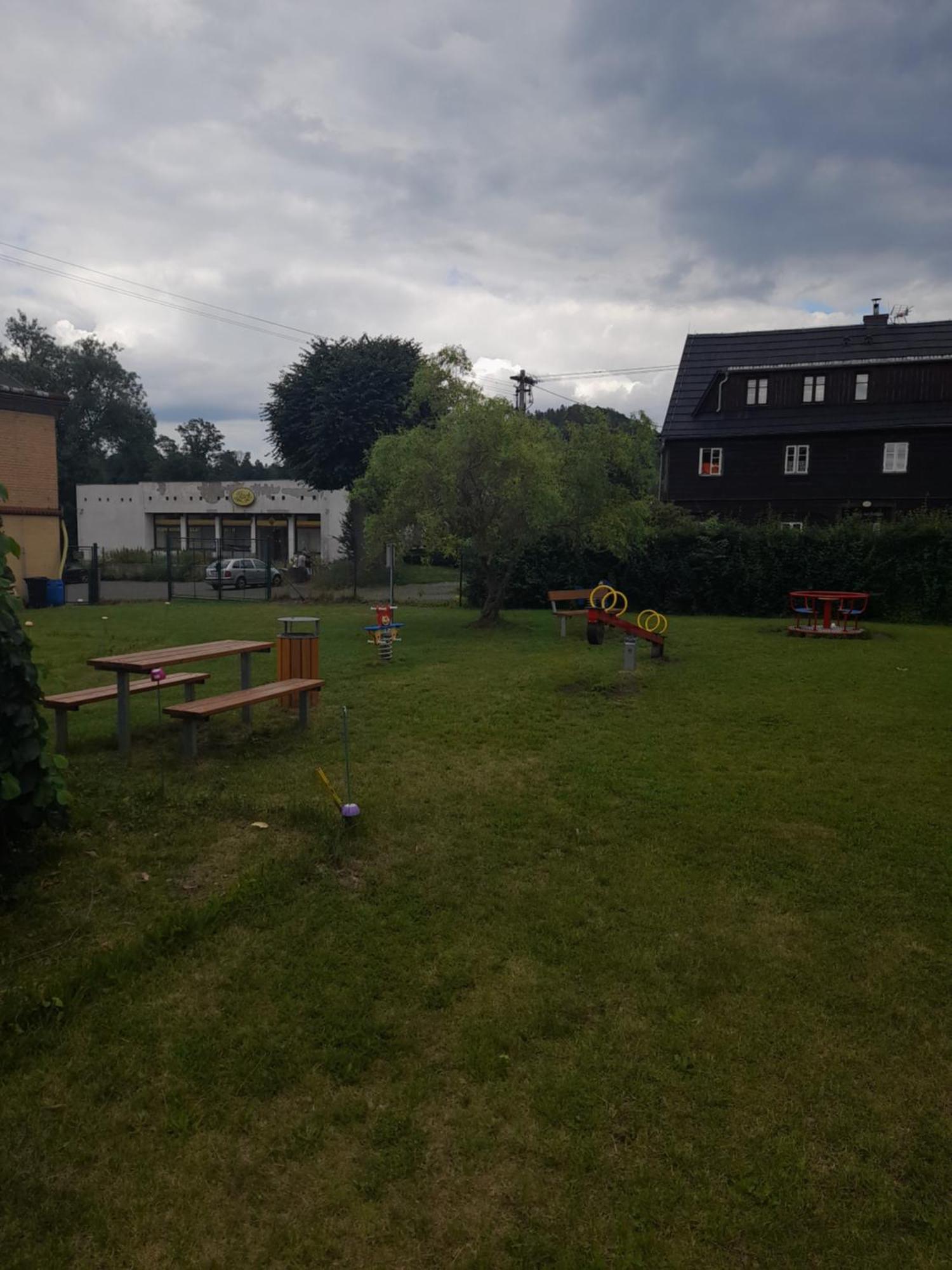 Penzion Sklarska Hospoda Chřibská Zewnętrze zdjęcie