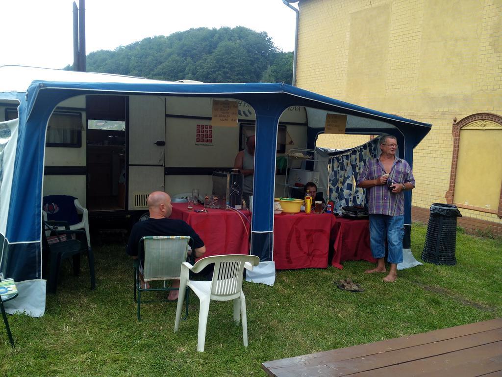 Penzion Sklarska Hospoda Chřibská Zewnętrze zdjęcie